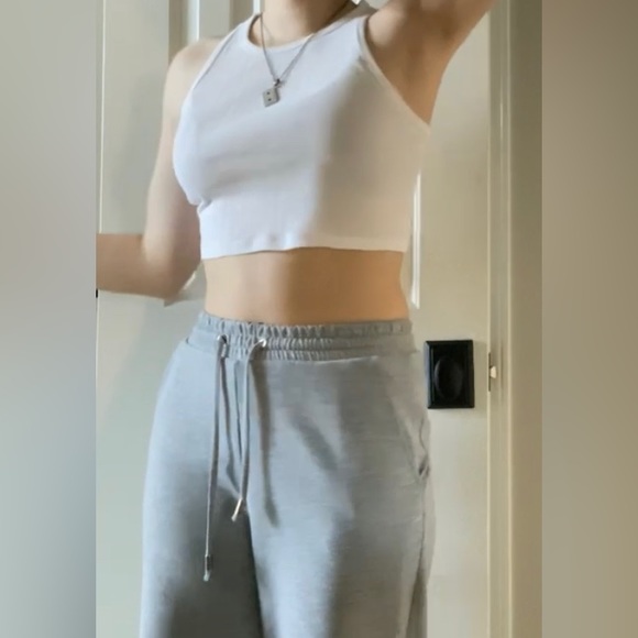 Two Aéropostal tanks! - Picture 2 of 4